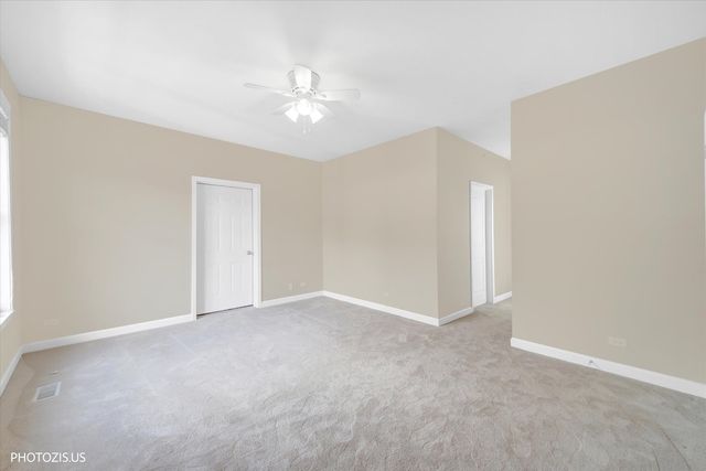 170 N Marion Street 14, Oak Park, IL 60302