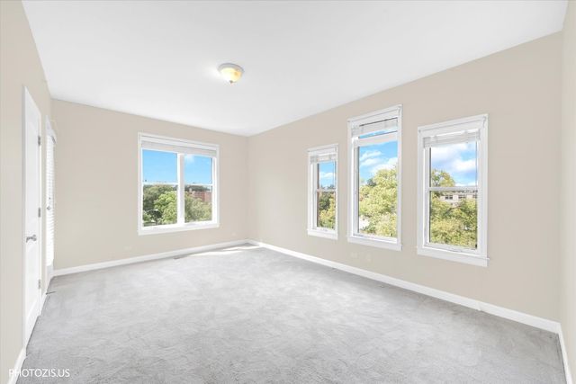 170 N Marion Street 14, Oak Park, IL 60302