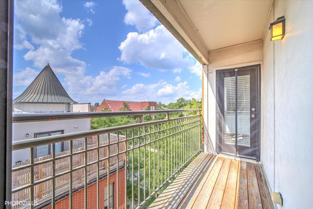 170 N Marion Street 14, Oak Park, IL 60302