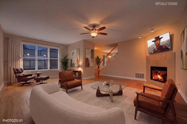 170 N Marion Street 14, Oak Park, IL 60302