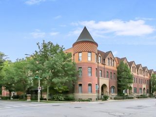 170 N Marion Street 14, Oak Park, IL 60302