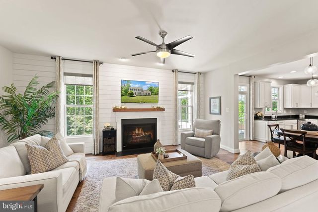 18113 LINDEN GROVE CT, Purcellville, VA 20132