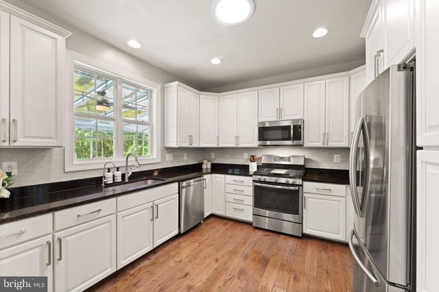 18113 LINDEN GROVE CT, Purcellville, VA 20132