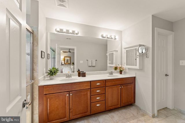 18113 LINDEN GROVE CT, Purcellville, VA 20132