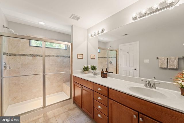 18113 LINDEN GROVE CT, Purcellville, VA 20132