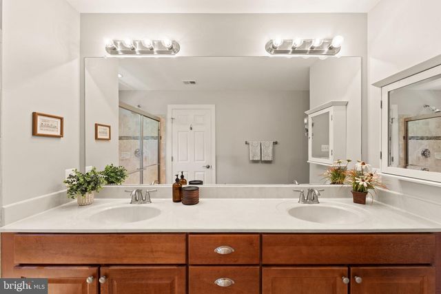 18113 LINDEN GROVE CT, Purcellville, VA 20132