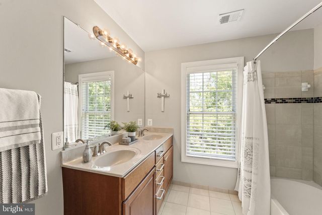 18113 LINDEN GROVE CT, Purcellville, VA 20132