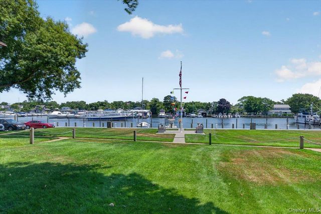263 River Avenue 52, Patchogue, NY 11772