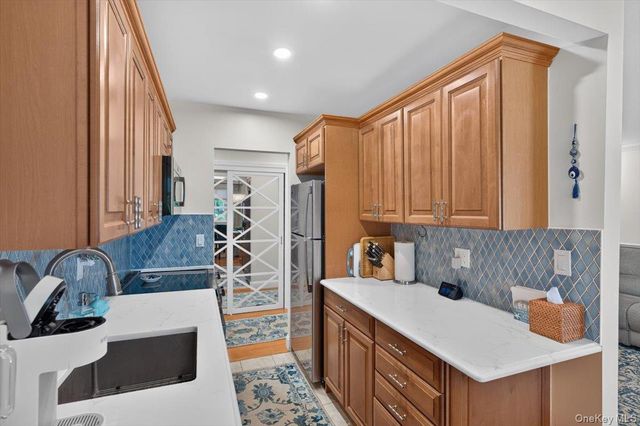 263 River Avenue 52, Patchogue, NY 11772