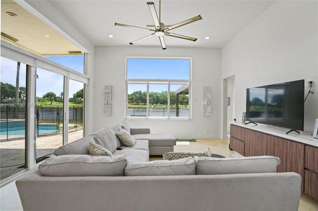 2569 Eagle Run Lane 0, Weston, FL 33327