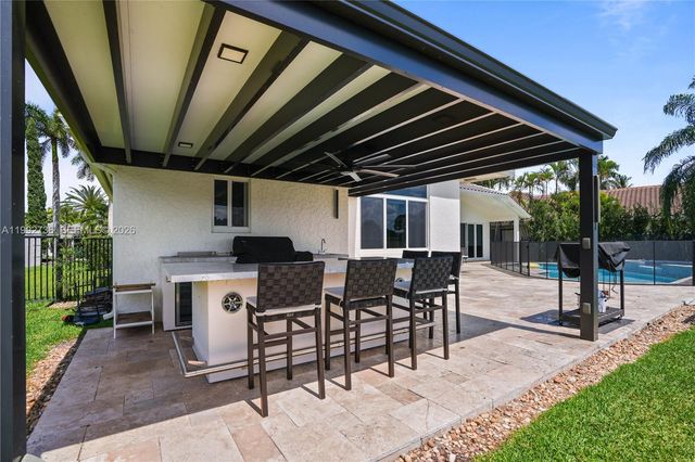 2569 Eagle Run Lane 0, Weston, FL 33327