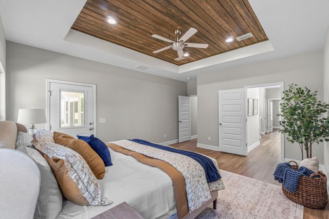 8300 Tavira Street, Navarre, FL 32566