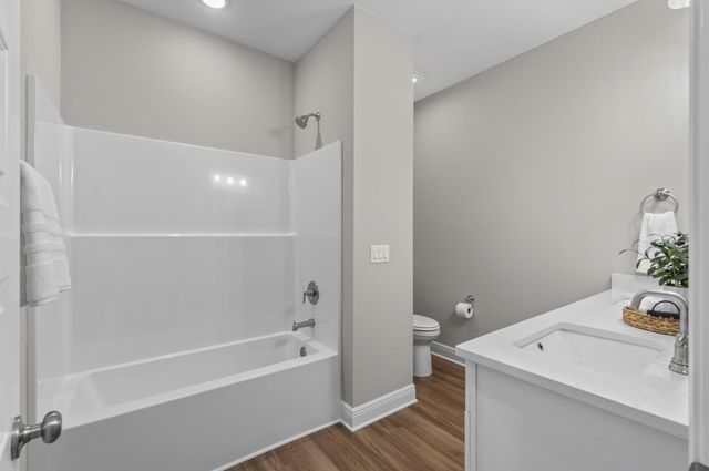 8300 Tavira Street, Navarre, FL 32566