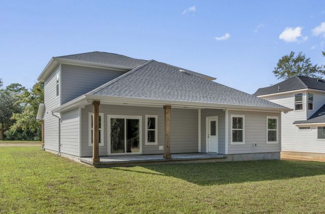 8300 Tavira Street, Navarre, FL 32566