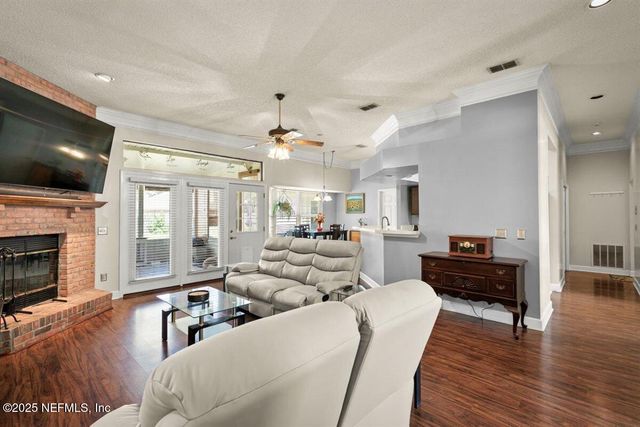 919 CRESSWELL Lane W, Jacksonville, FL 32221