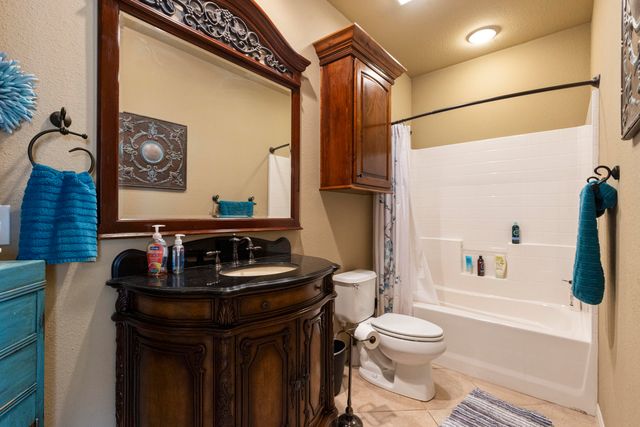 4967 Lighthouse Springs Drive, Grove, OK 74344