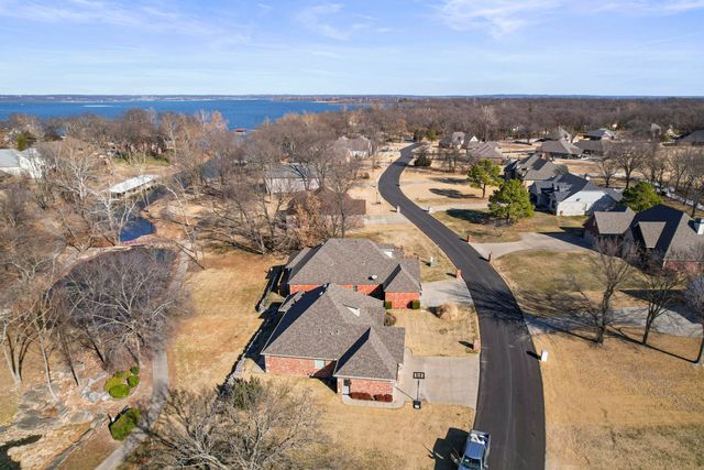 4967 Lighthouse Springs Drive, Grove, OK 74344