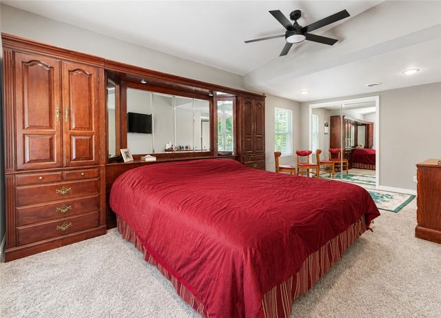 2951 Black Oak Road, Fayetteville, AR 72701