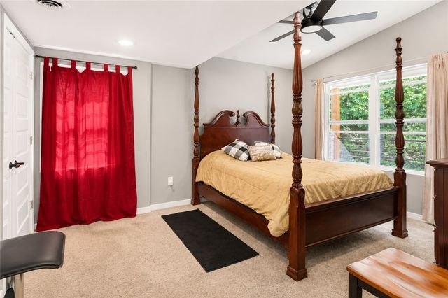 2951 Black Oak Road, Fayetteville, AR 72701