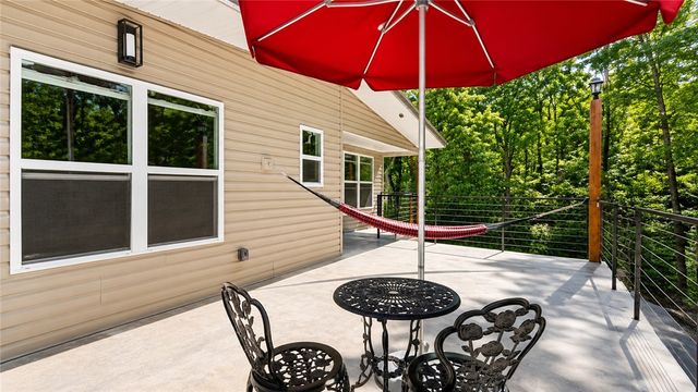 2951 Black Oak Road, Fayetteville, AR 72701