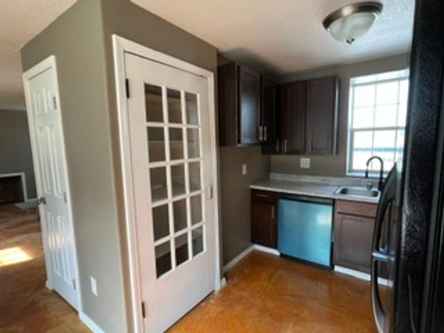 2951 Black Oak Road, Fayetteville, AR 72701