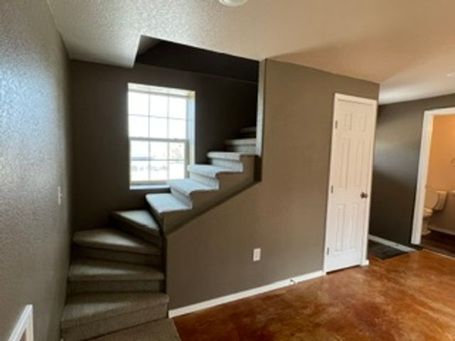 2951 Black Oak Road, Fayetteville, AR 72701
