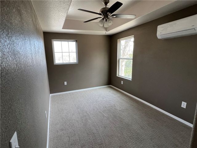 2951 Black Oak Road, Fayetteville, AR 72701