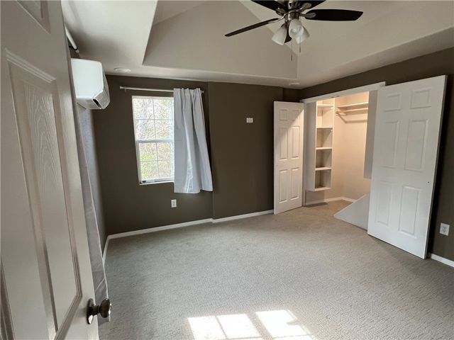 2951 Black Oak Road, Fayetteville, AR 72701