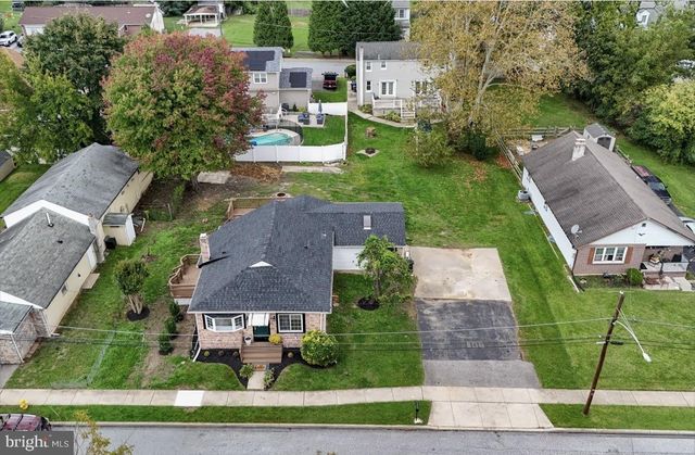 2377 BOOKER AVE, Aston, PA 19014