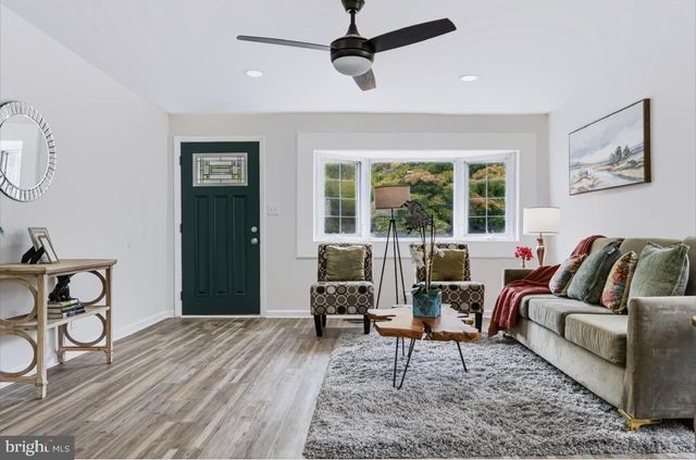 2377 BOOKER AVE, Aston, PA 19014