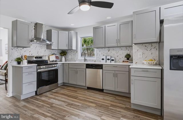 2377 BOOKER AVE, Aston, PA 19014