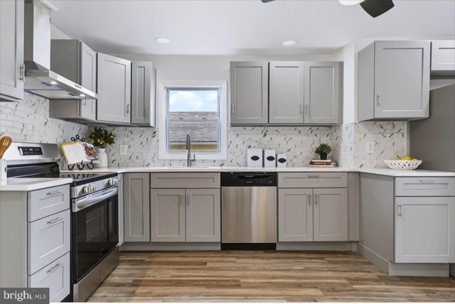 2377 BOOKER AVE, Aston, PA 19014
