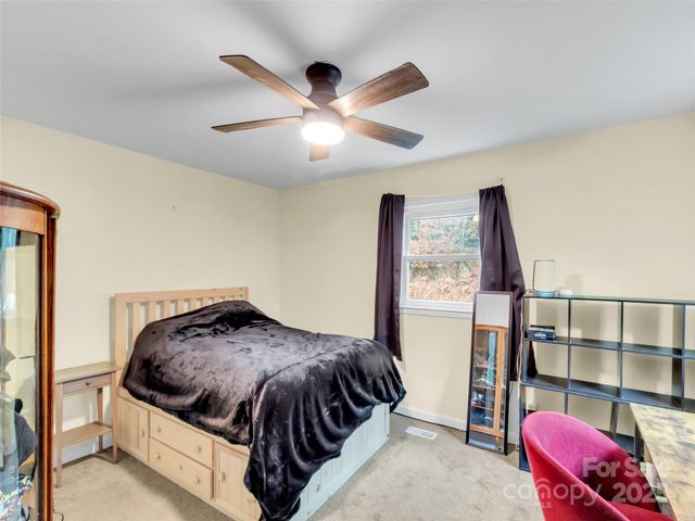 126 Arrowwood Way, Canton, NC 28716