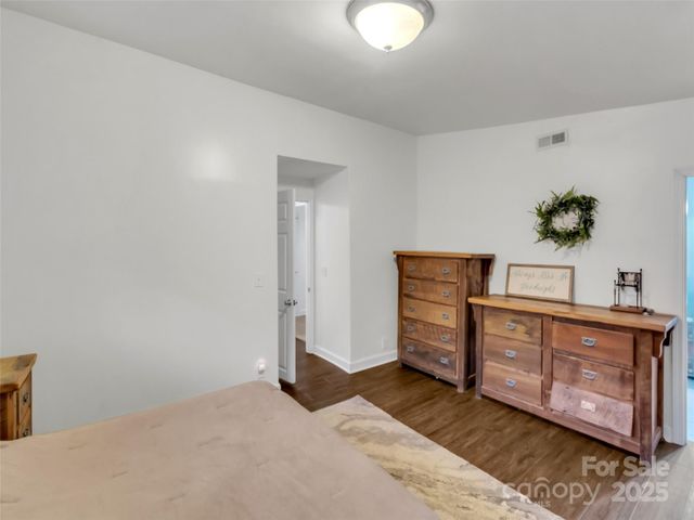 126 Arrowwood Way, Canton, NC 28716