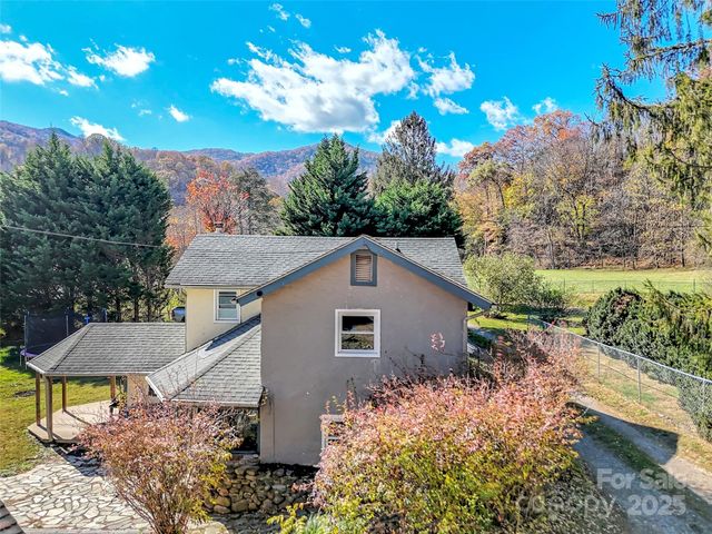 126 Arrowwood Way, Canton, NC 28716