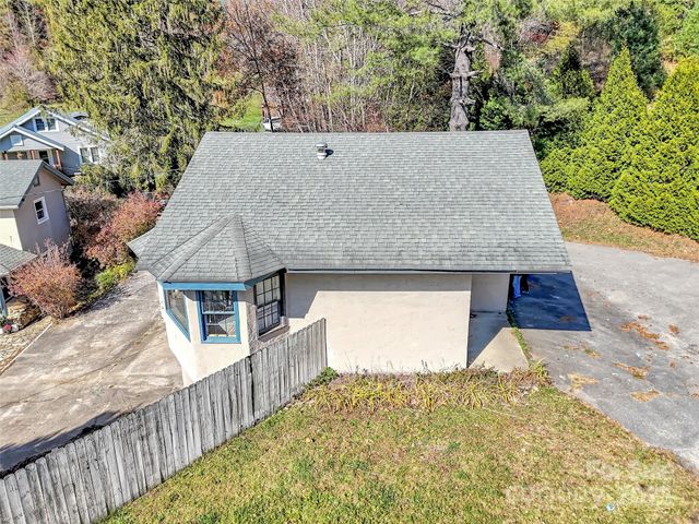 126 Arrowwood Way, Canton, NC 28716