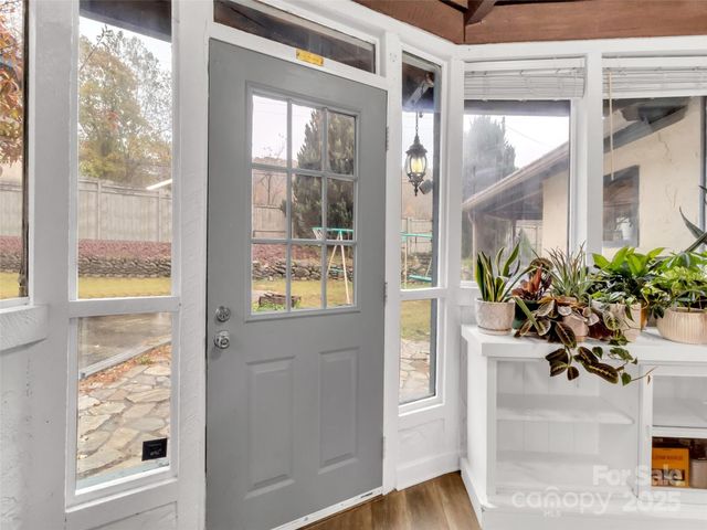 126 Arrowwood Way, Canton, NC 28716