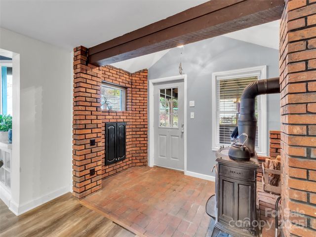 126 Arrowwood Way, Canton, NC 28716