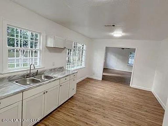 1924 Willow Way, Jackson, MS 39204