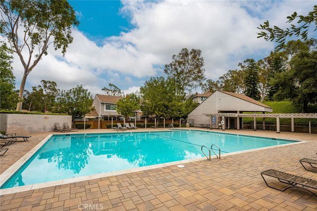 6520 E Camino, Anaheim, CA 92807