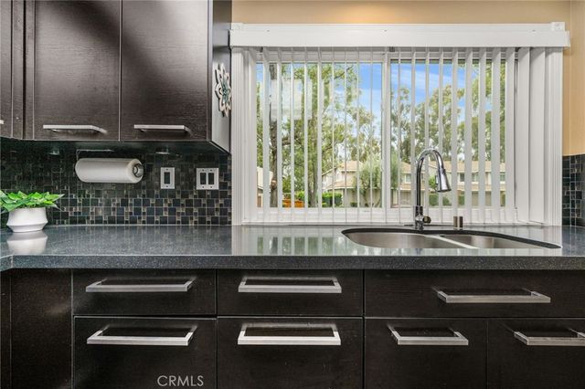 6520 E Camino, Anaheim, CA 92807
