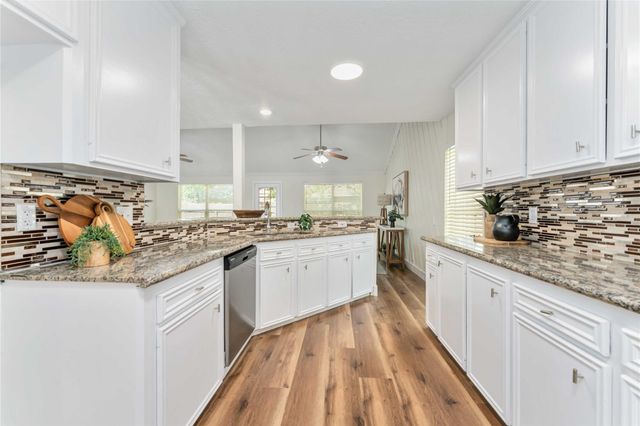 2102 Gray Falls Drive, Houston, TX 77077