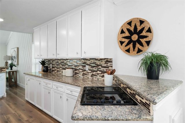 2102 Gray Falls Drive, Houston, TX 77077