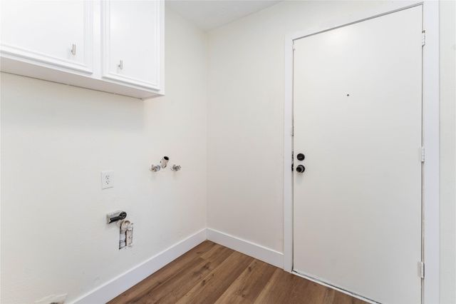 2102 Gray Falls Drive, Houston, TX 77077