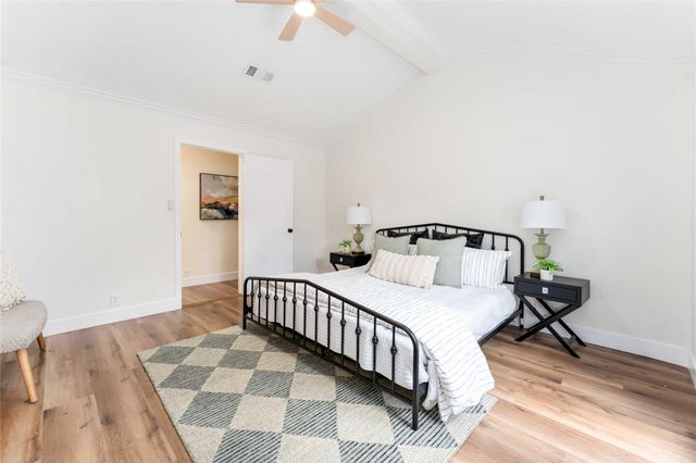 2102 Gray Falls Drive, Houston, TX 77077