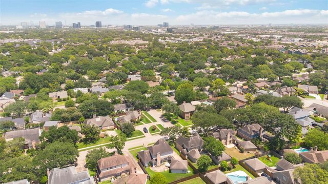 2102 Gray Falls Drive, Houston, TX 77077