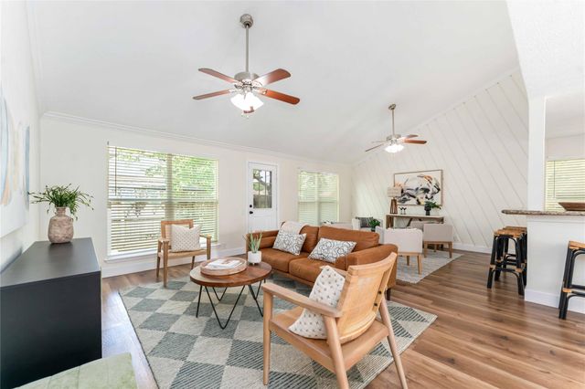 2102 Gray Falls Drive, Houston, TX 77077