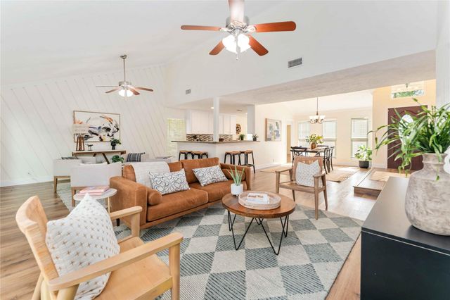 2102 Gray Falls Drive, Houston, TX 77077