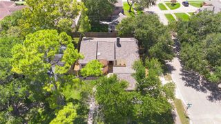 2102 Gray Falls Drive, Houston, TX 77077