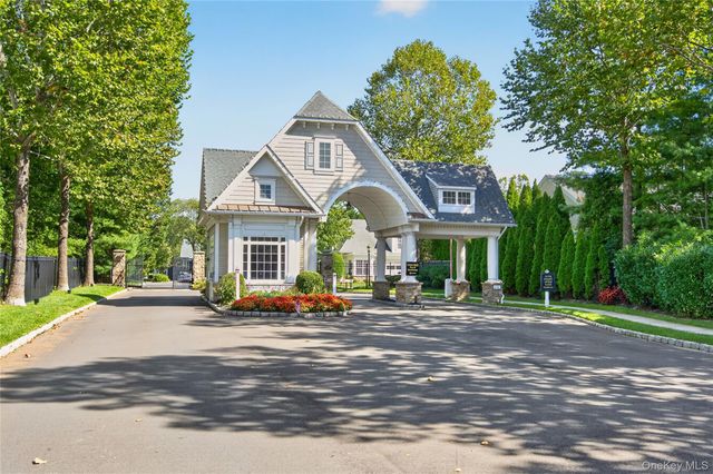 35 Symphony Drive, Lake Grove, NY 11755
